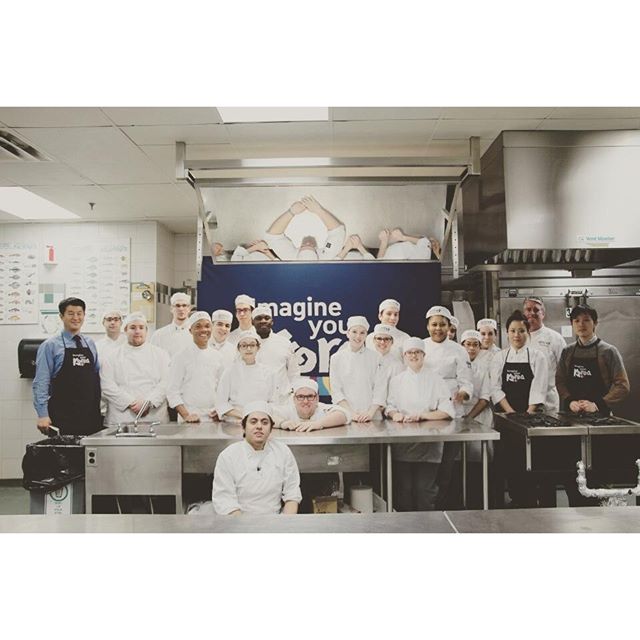 Korean food class at La cite collegiale
Chef Sunna taught students how to cook Korean traditiinal food Kimchi and Bulgogi🍴
#lacitecollegiale #koreanembassyofcanada  #kimchi #bulgogi #주캐나다대한민국대사관  #김치 #불고기